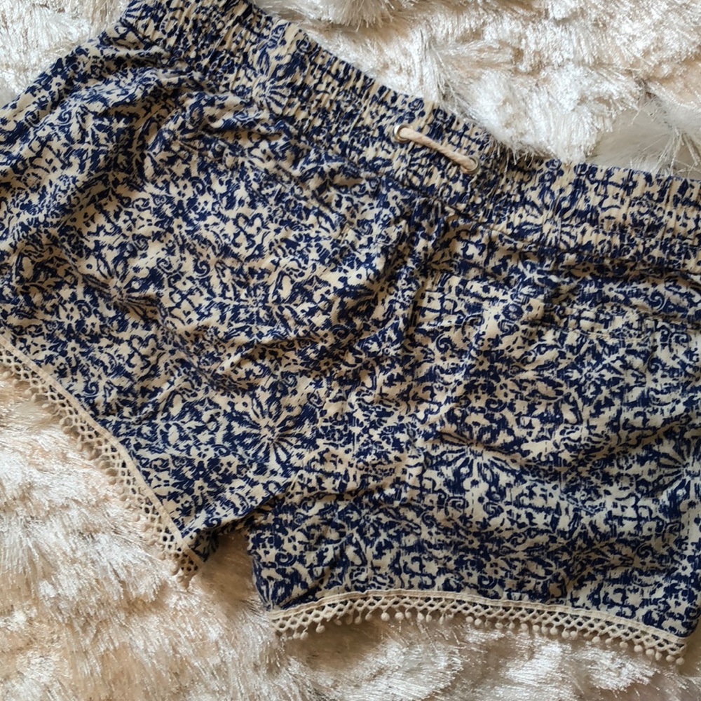 Pattern shorts - Picture 3 of 3